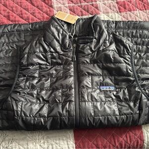Patagonia Black Nano Puff Vest Womens XL